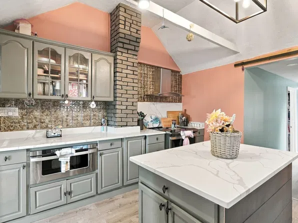 21 Custer St, Rockland, MA 02370