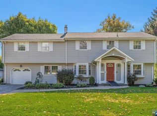 68 Blauvelt Dr, Harrington Park, NJ 07640