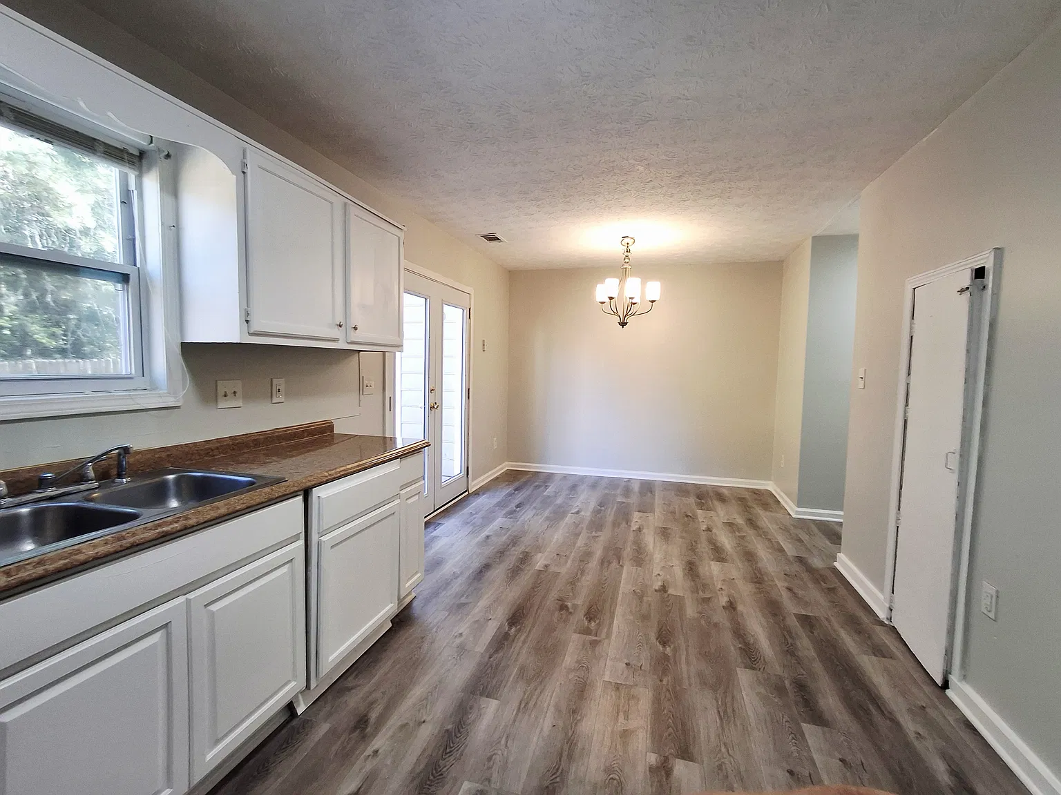 3530 Hopkins Ct — Photo 4