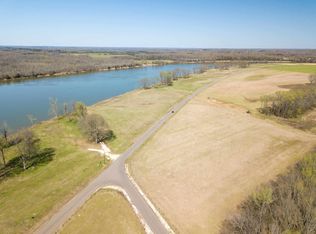 60 Cravens Dr #60, Savannah, TN 38372