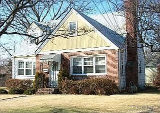 1st image of 31 Oakwood Ave