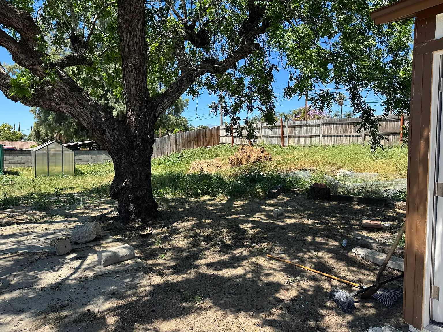 1195 N Rancho Ave — Photo 2