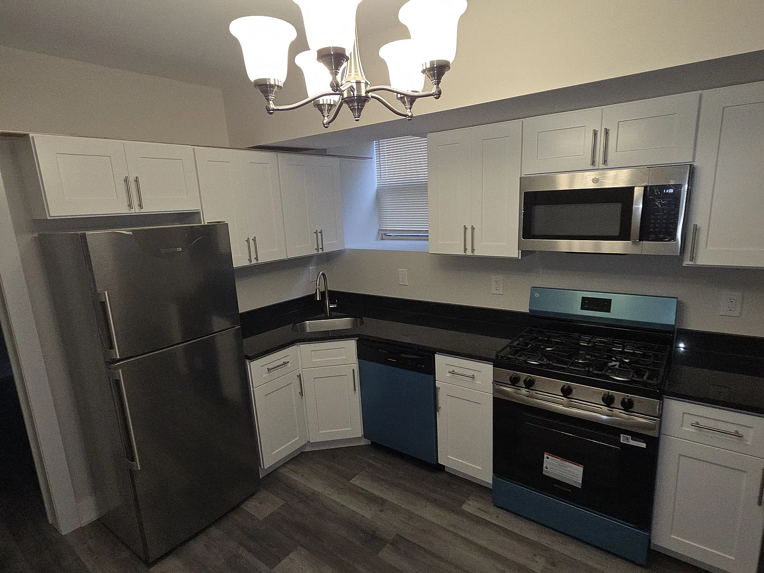30 Kensington Ave — Photo 3