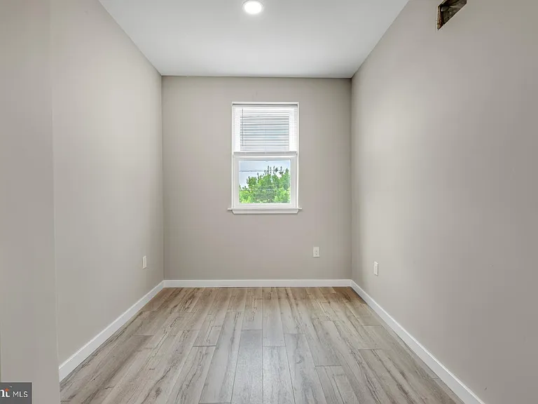 435 W Susquehanna Ave #2 — Photo 16