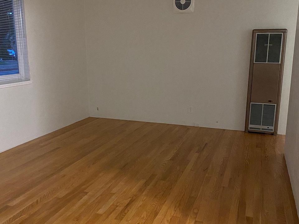 Living Room opposite Entry Door.