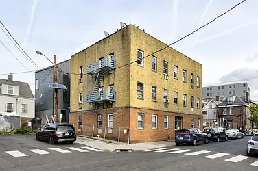 16 Hopkins Avenue, #9