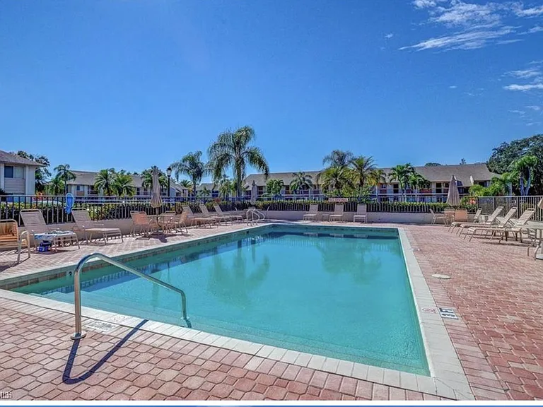 13130 White Marsh Ln #207 — Photo 12