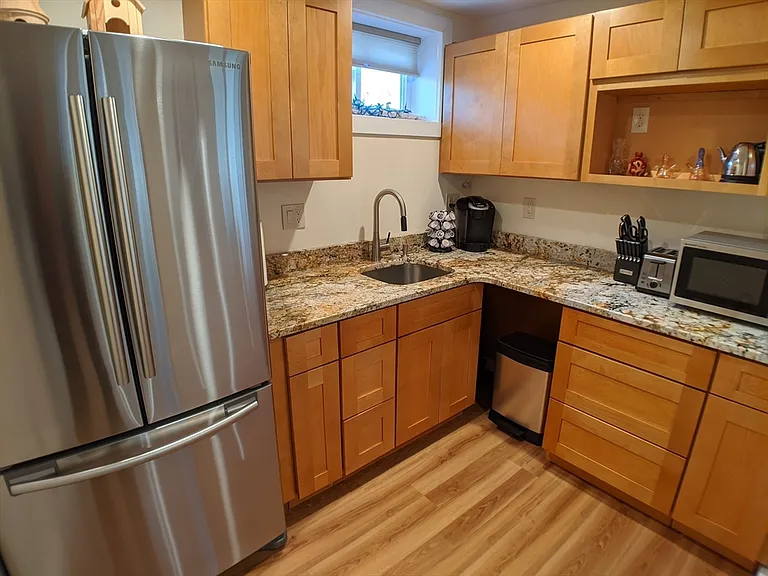 40 Barton Dr #40 — Photo 2