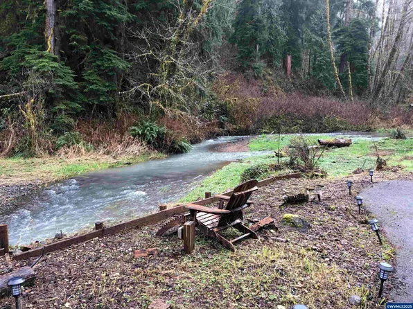 1415 N Alvord Ln, Otis, OR 97368