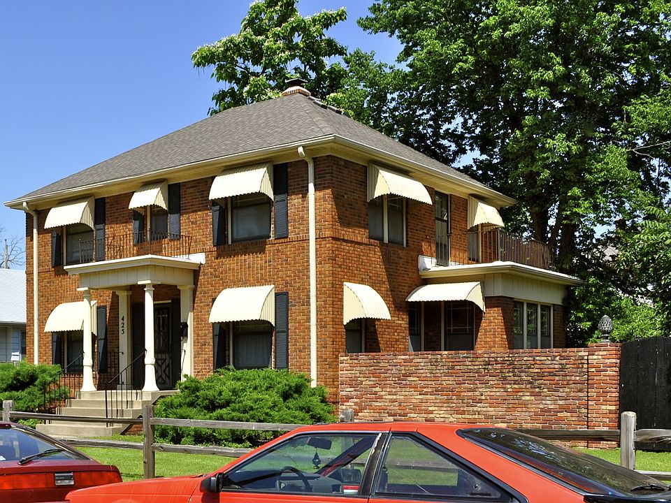 1st image of 425 Putnam Ave