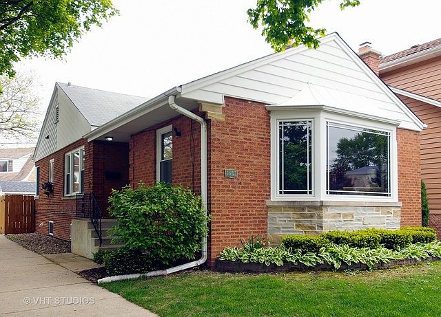 1st image of 5865 N Melvina Ave