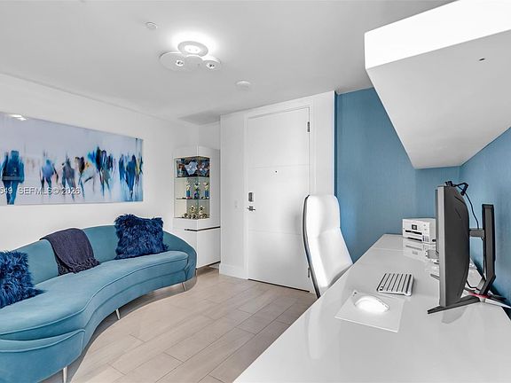 5th image of 2000 Metropica Way #2001