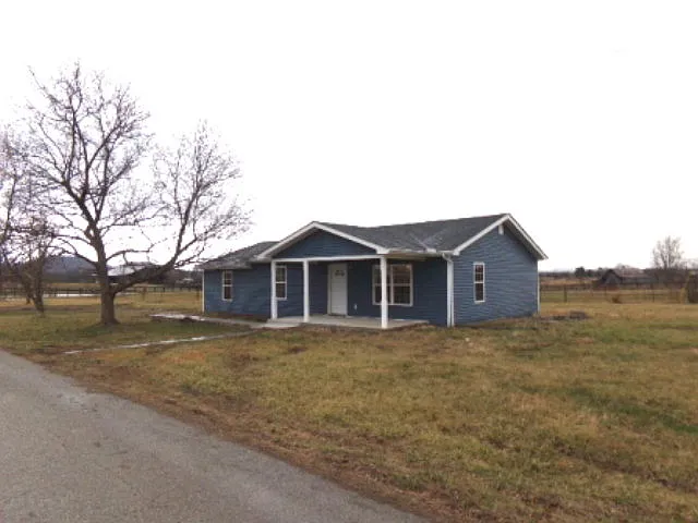 136 Farthing Ln photo 1