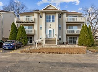 3507 E Ave Nw #F, Cedar Rapids, IA 52405