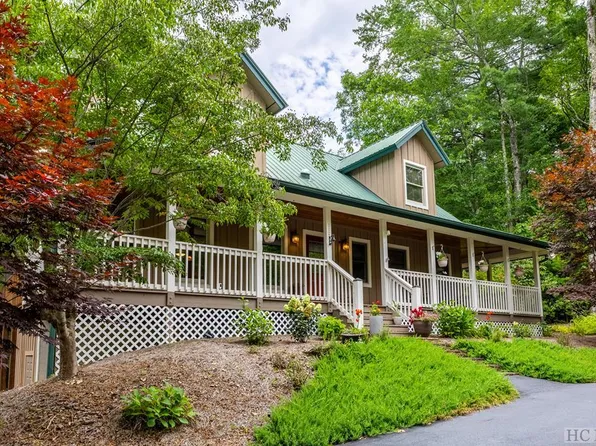 112 Lupton Road, Sapphire, NC 28774