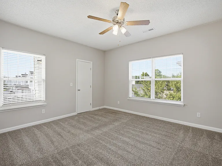 Colts Run-45 - Belmont Apartment 603