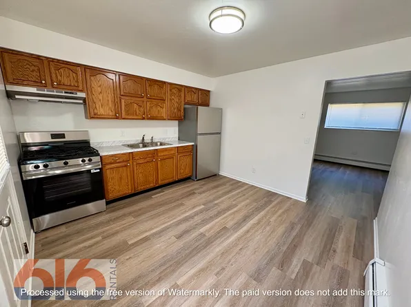 3624 Pine Oak Ave SW APT 101, Wyoming, MI 49509