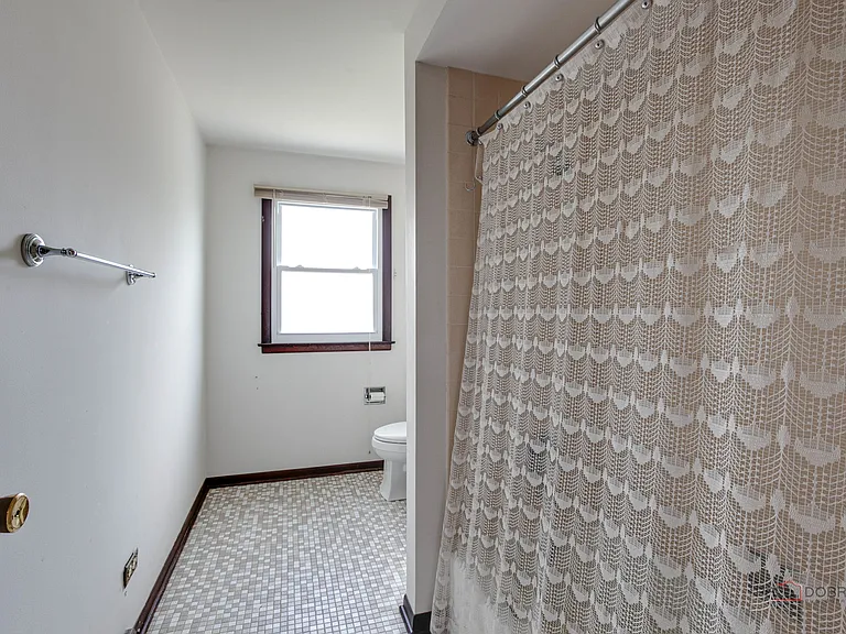 334 Euclid Ave — Photo 16