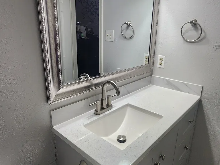 2430 Lakeview Cir — Photo 13