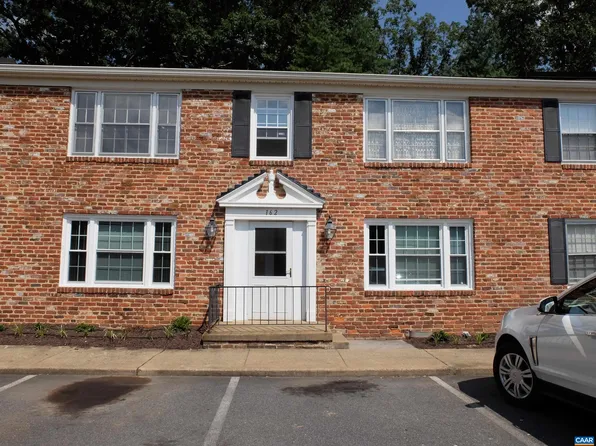 162 Hessian Hills Way APT 2, Charlottesville, VA 22901