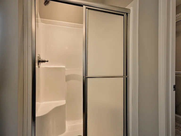 404 Leslie Wood Dr — Photo 24