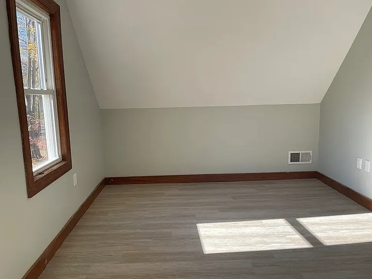 22 Legion Pkwy — Photo 10