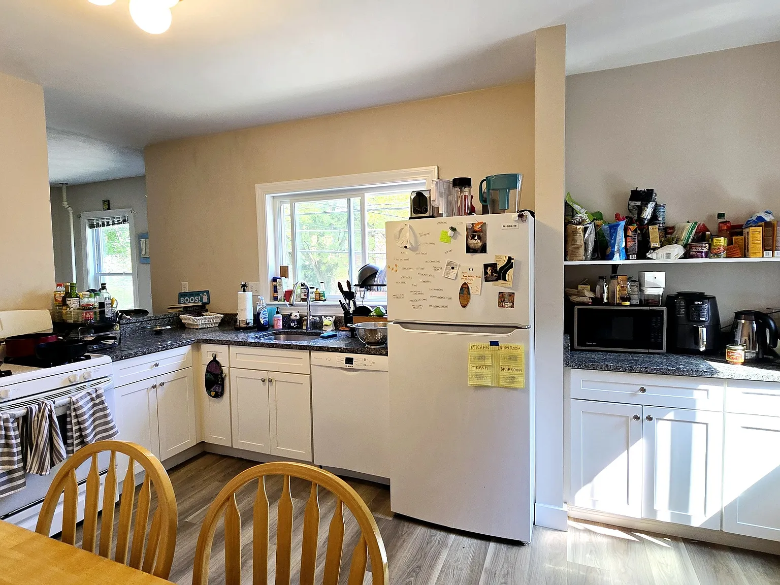 4 bed, $5,400 — Photo 2