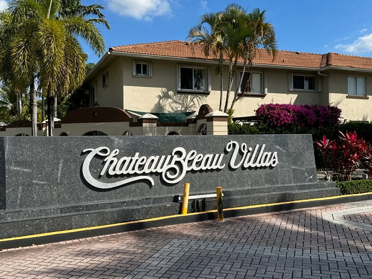2 bed, 2.5 bath, 1160 sqft, $2,200 — Photo 1