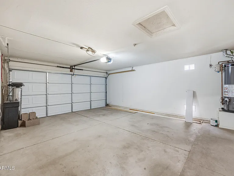 1142 W Sparrow Dr — Photo 23