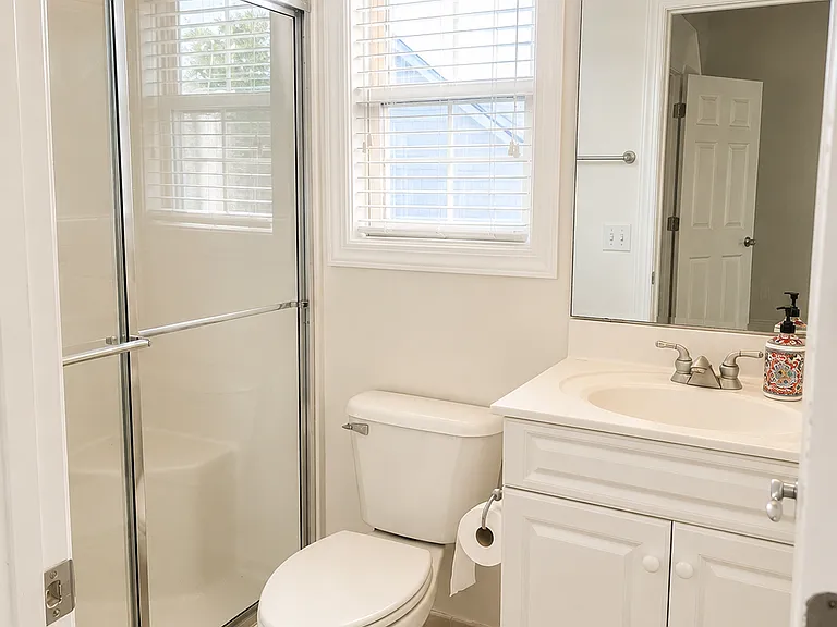 6102 Northshore Dr — Photo 21