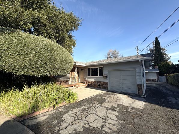 1581 Hawes Ct