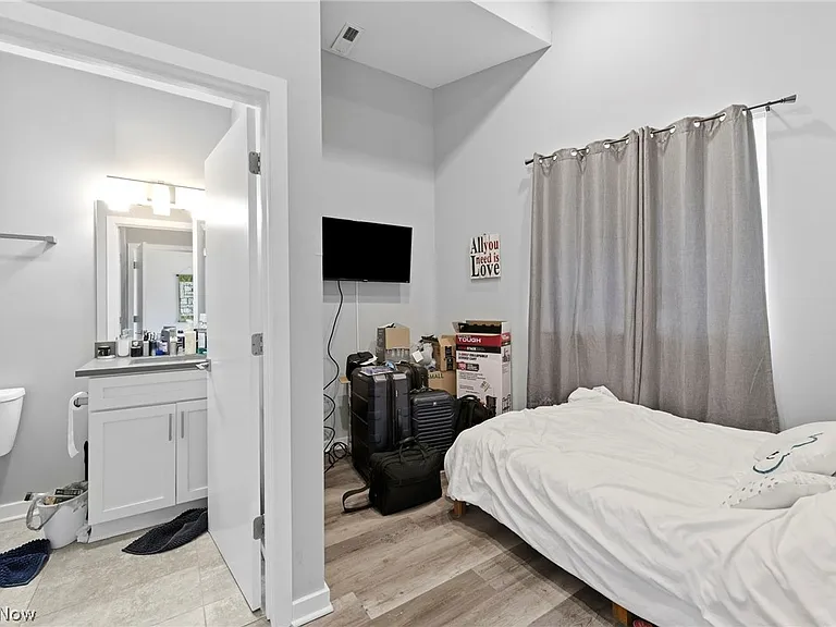 402 Jefferson Ave — Photo 25
