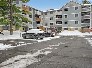214 Viewmount Dr #317, Ottawa, ON K2E7X3