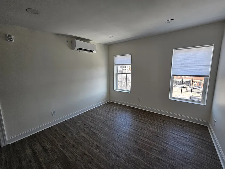 406 Main St #4 — Photo 30