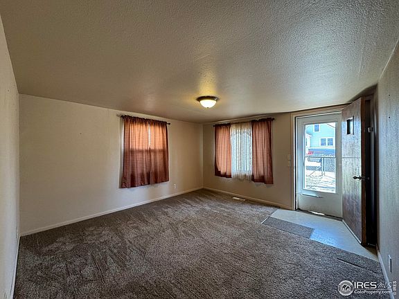 2nd image of 568 McKinley St