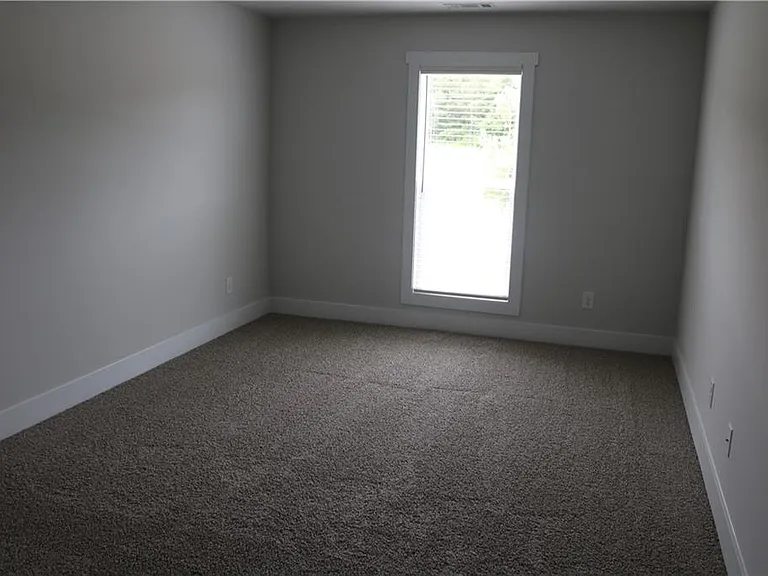 242 Champions Ln — Photo 17