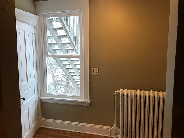 1863 Marshall Ave — Photo 8