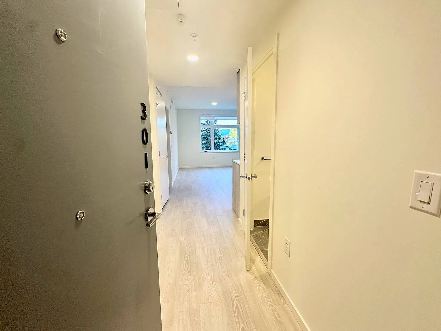 3264 Vanness Ave #301 photo 1