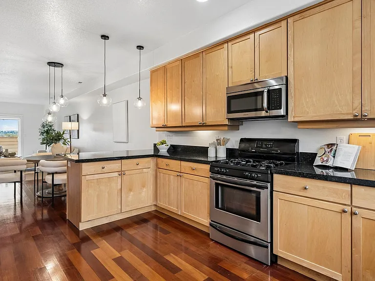 4830 SW View Point Ter — Photo 12