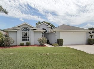 2413 Baywater Rd, Tavares, FL 32778