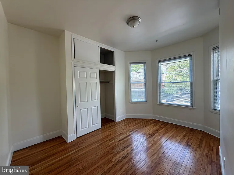 922 S 49th St #-1 — Photo 11