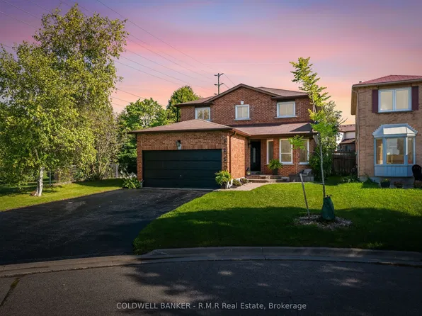 923 Lavis Ct, Oshawa, ON L1K 1W2