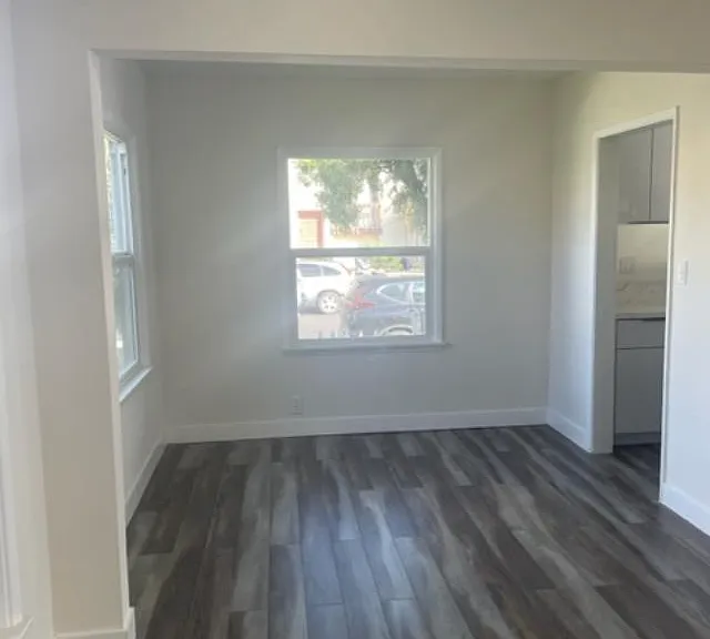 14000 Oxnard St — Photo 1