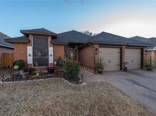 8612 Sabinas Trl, Fort Worth, TX 76118
