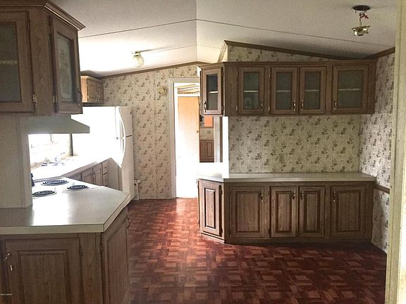 3rd image of 5424 Dubois Ave