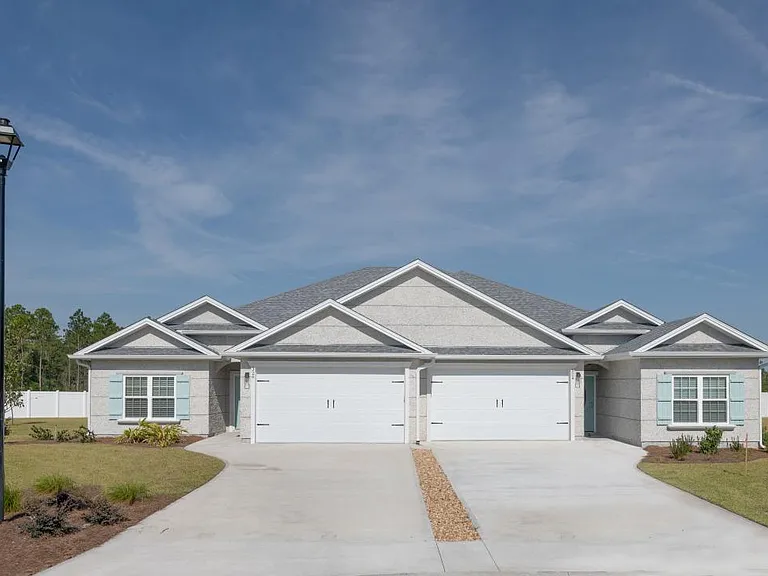 324 The Villas Way — Photo 3
