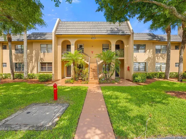 135 Lake Nancy Lane #237, West Palm Beach, FL 33411