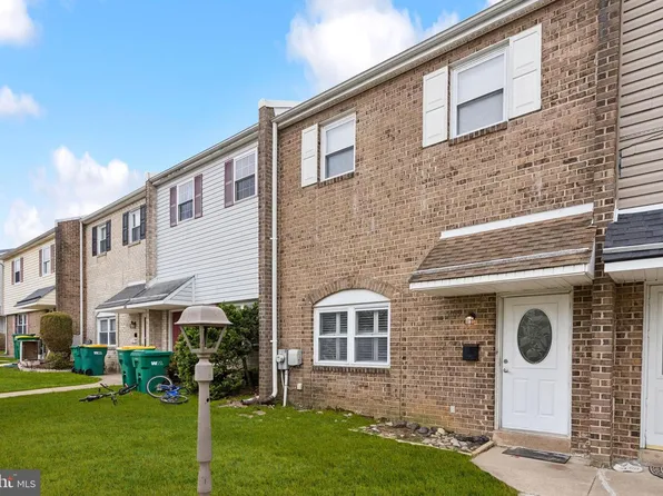 5109 Inlet Dr, Bensalem, PA 19020