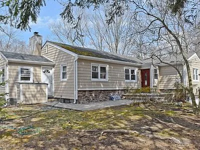 30 Laurelwood Dr — Photo 12