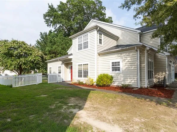 406 Holmes Blvd, Yorktown, VA 23692